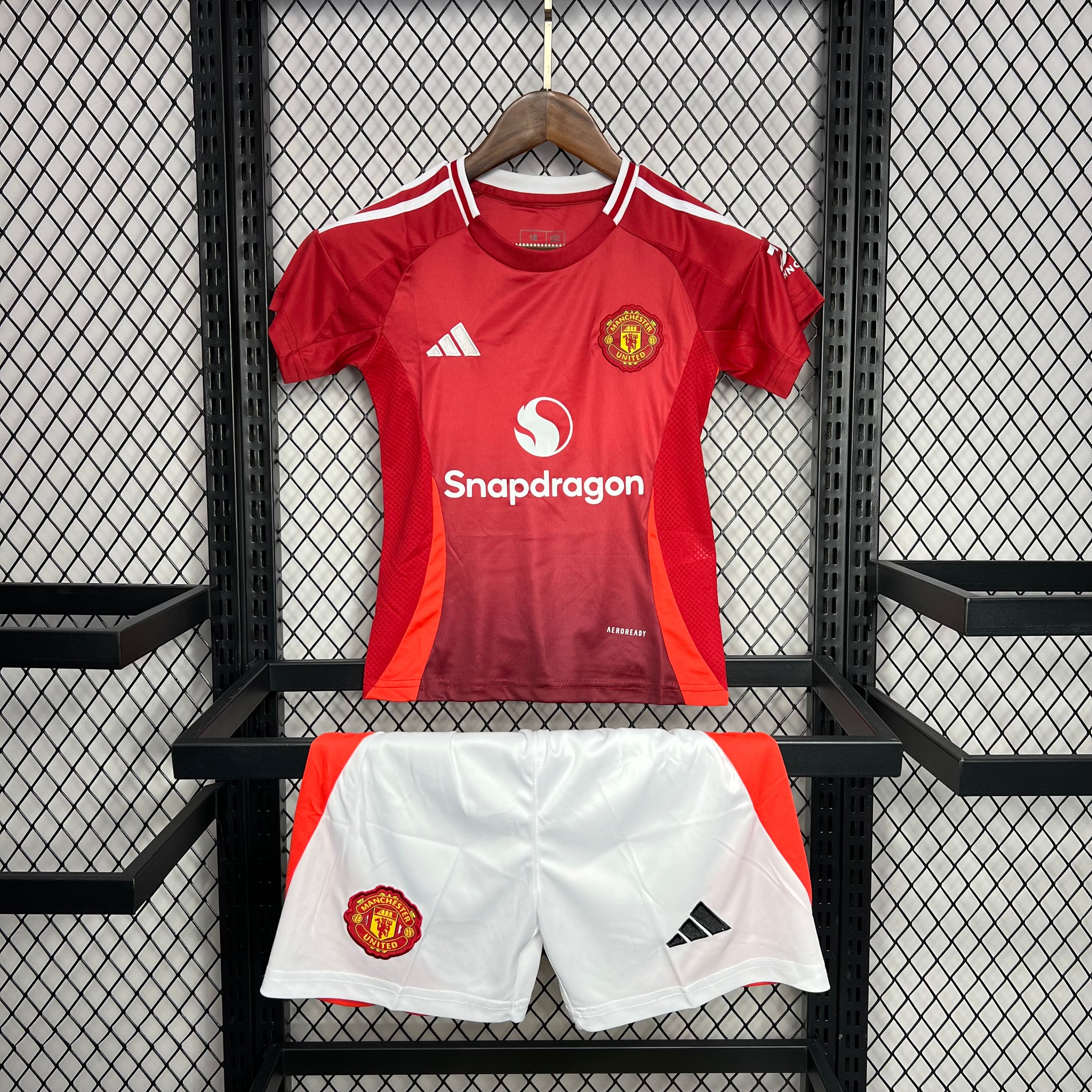 24-25 MANCHESTER UNITED home kid kit