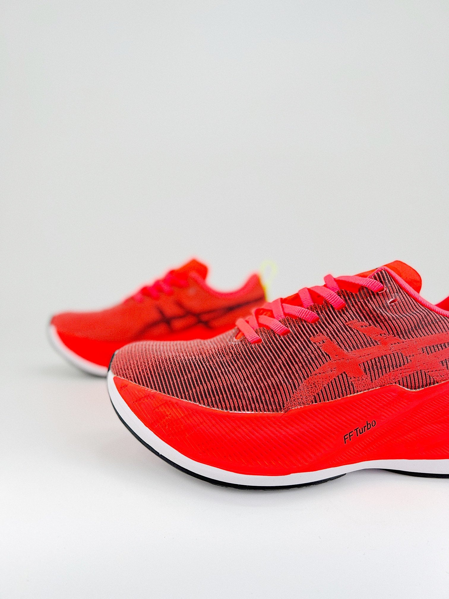 Asics Superblast red