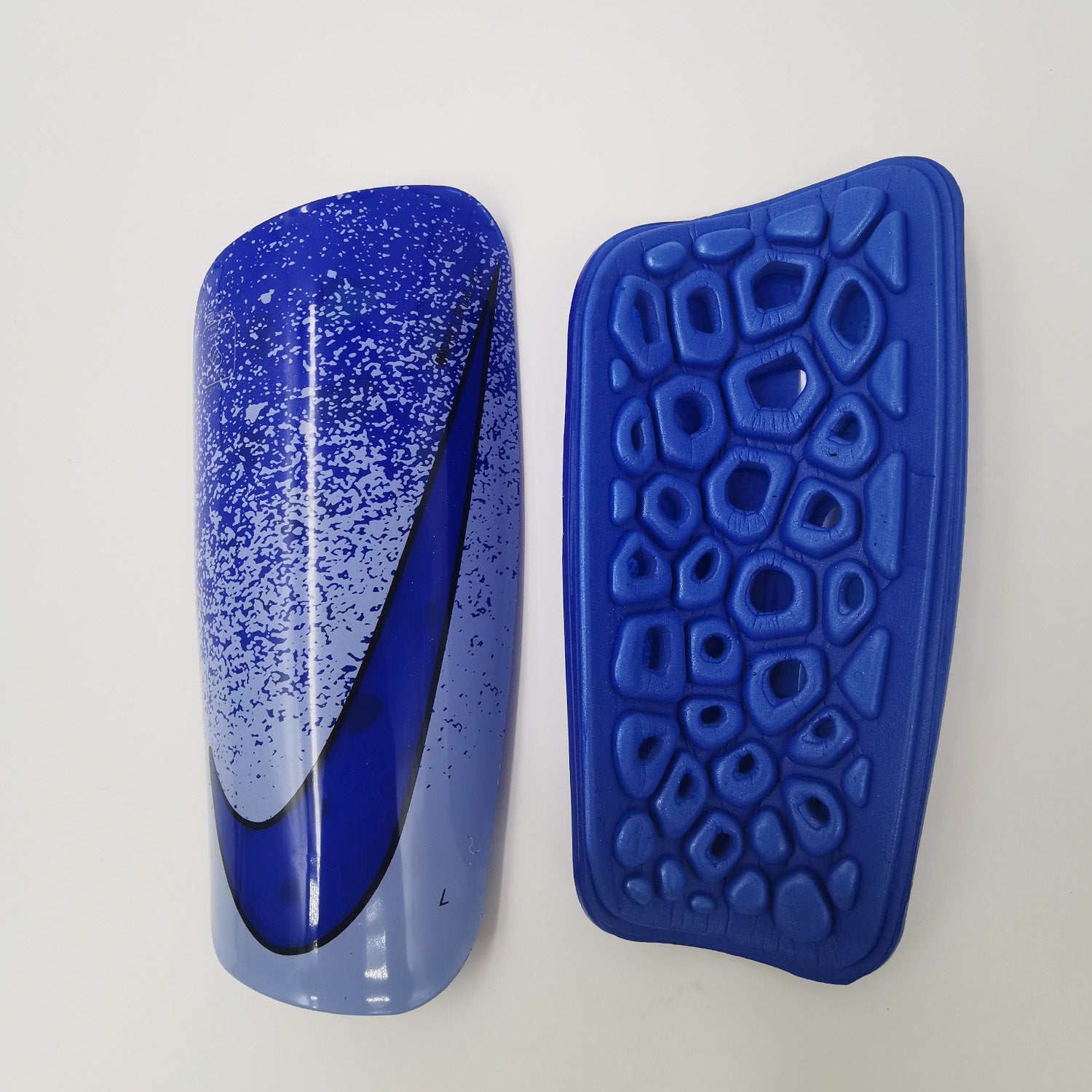 NIKE BLUE SHIN GUARDS