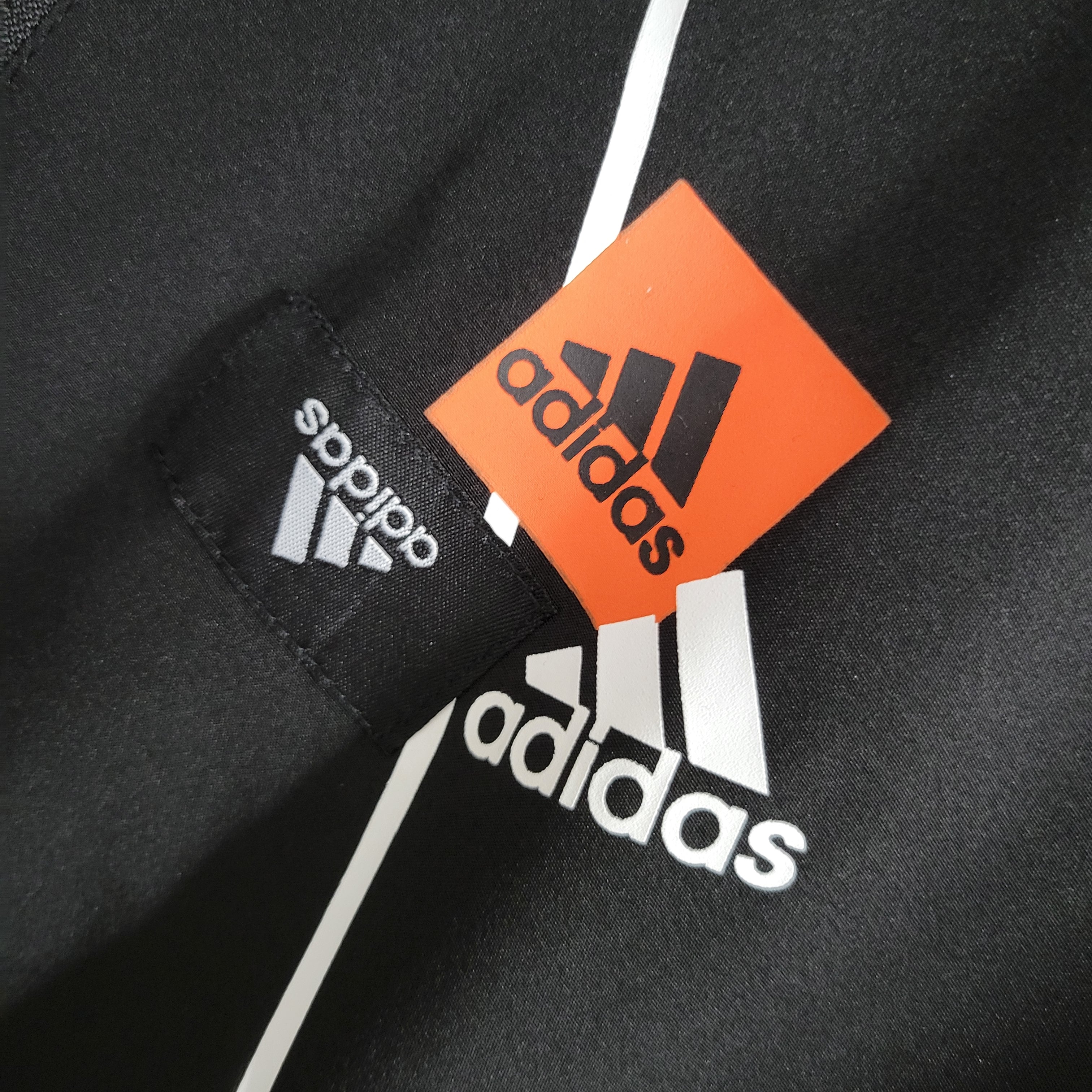 Adidas windbreaker 2024