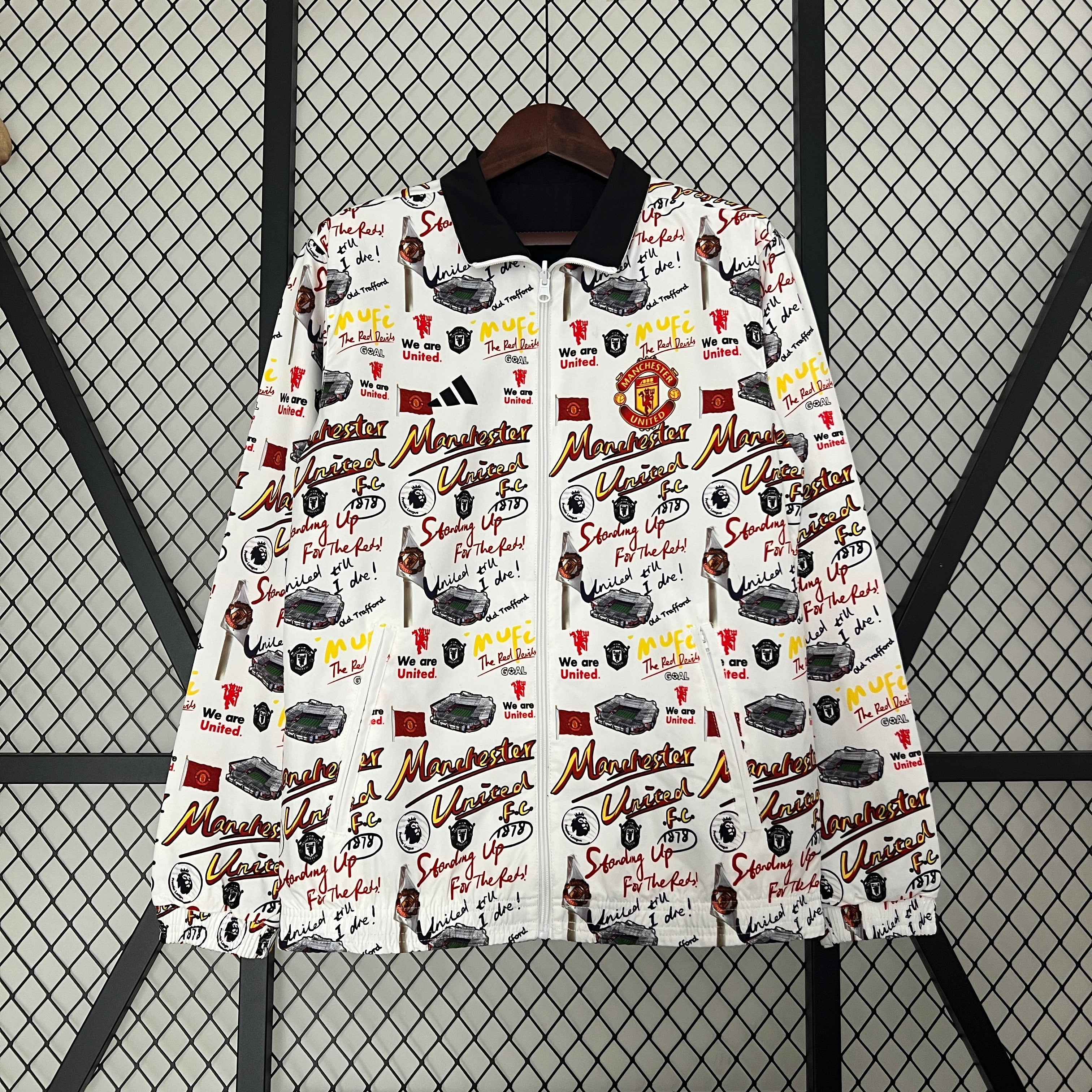 MANCHESTER UNITED REVERSIBLE JACKET