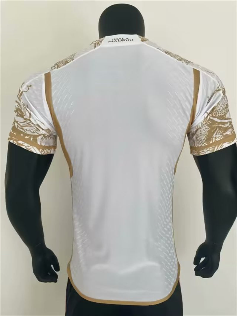 REAL MADRID WHITW AND GOLD PLAYER VERSION