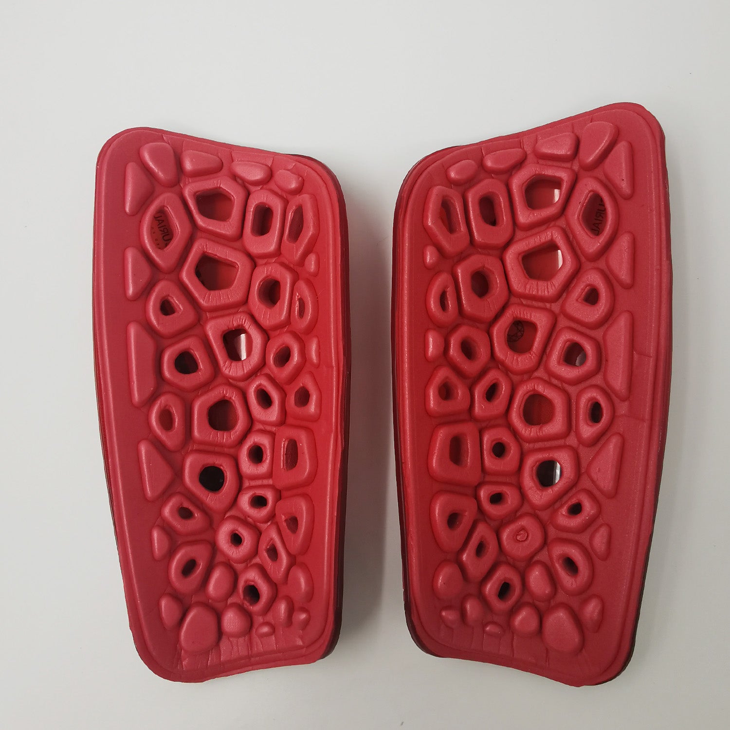 NIKE RED SHIN GUARD