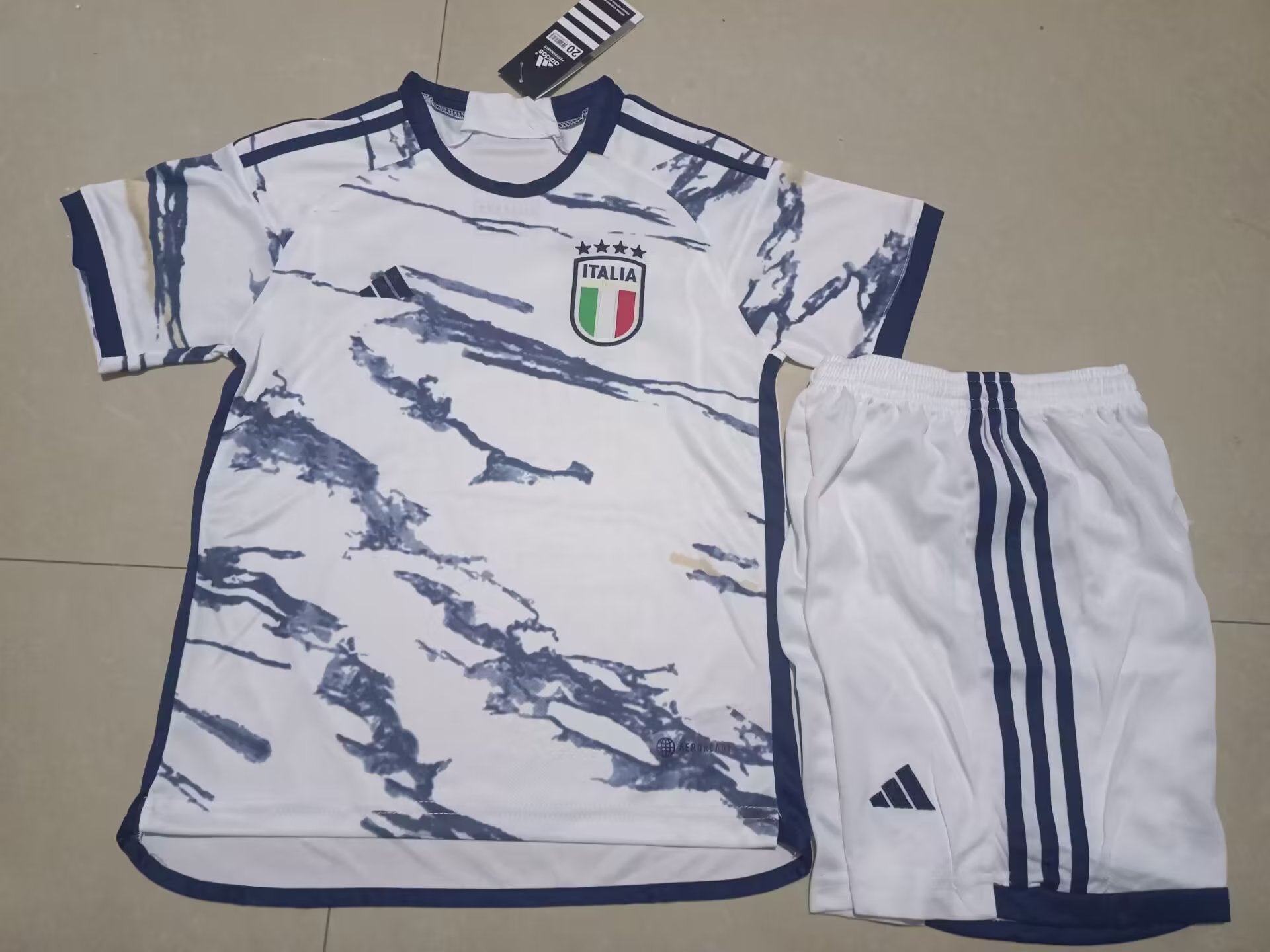 Italy away kids