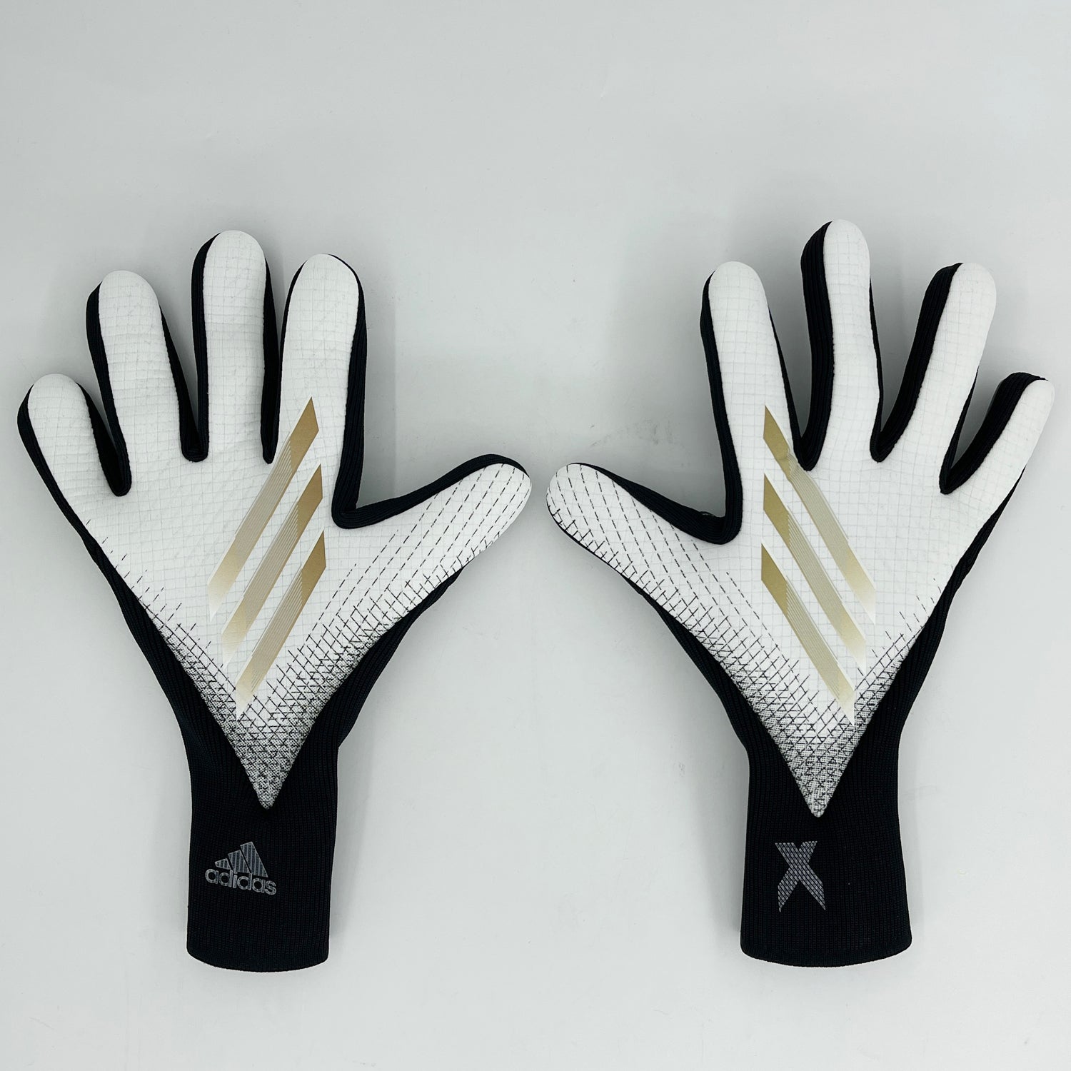 ADIDAS X GLOVE BLACK AND WHITE