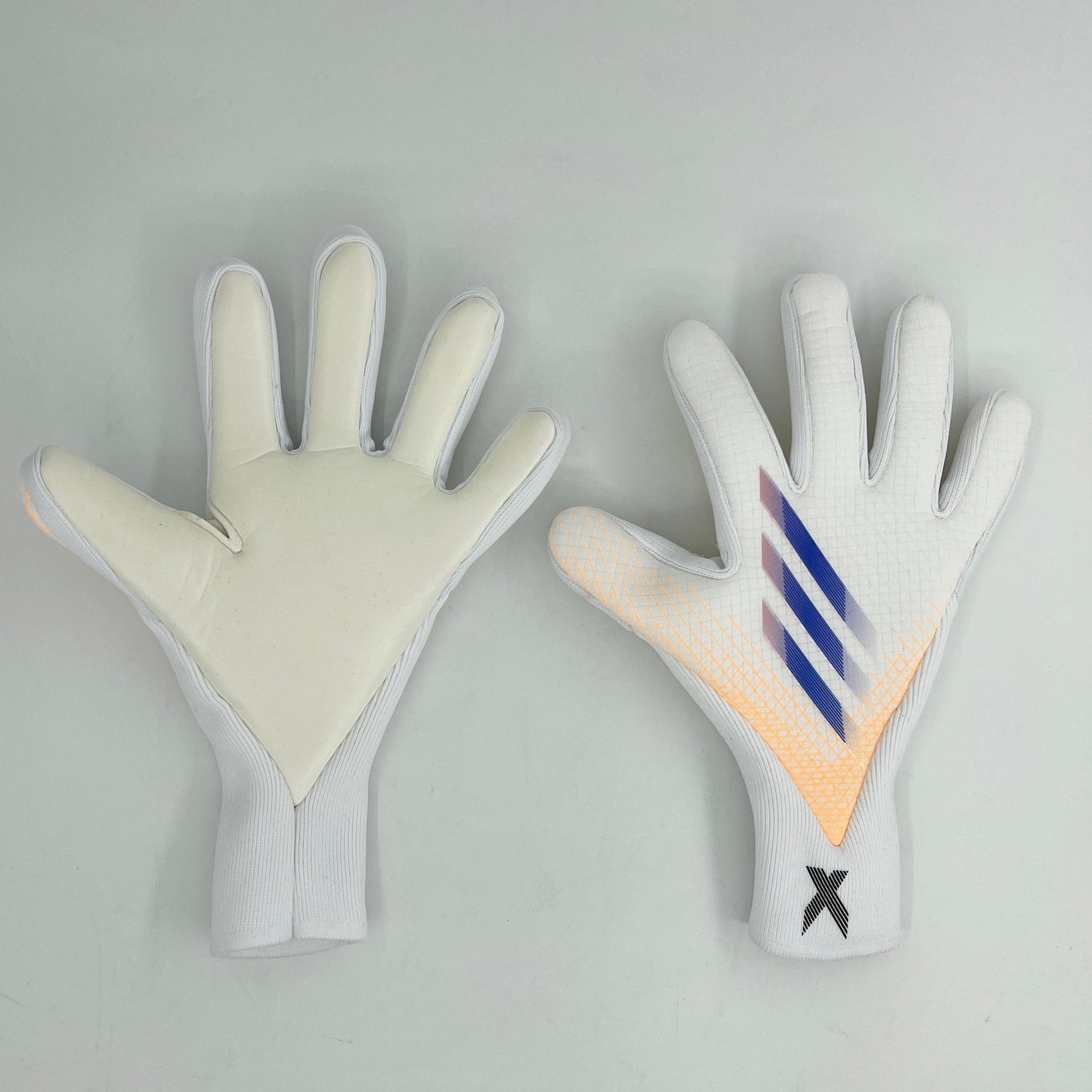 ADIDAS X WHITE GLOVES