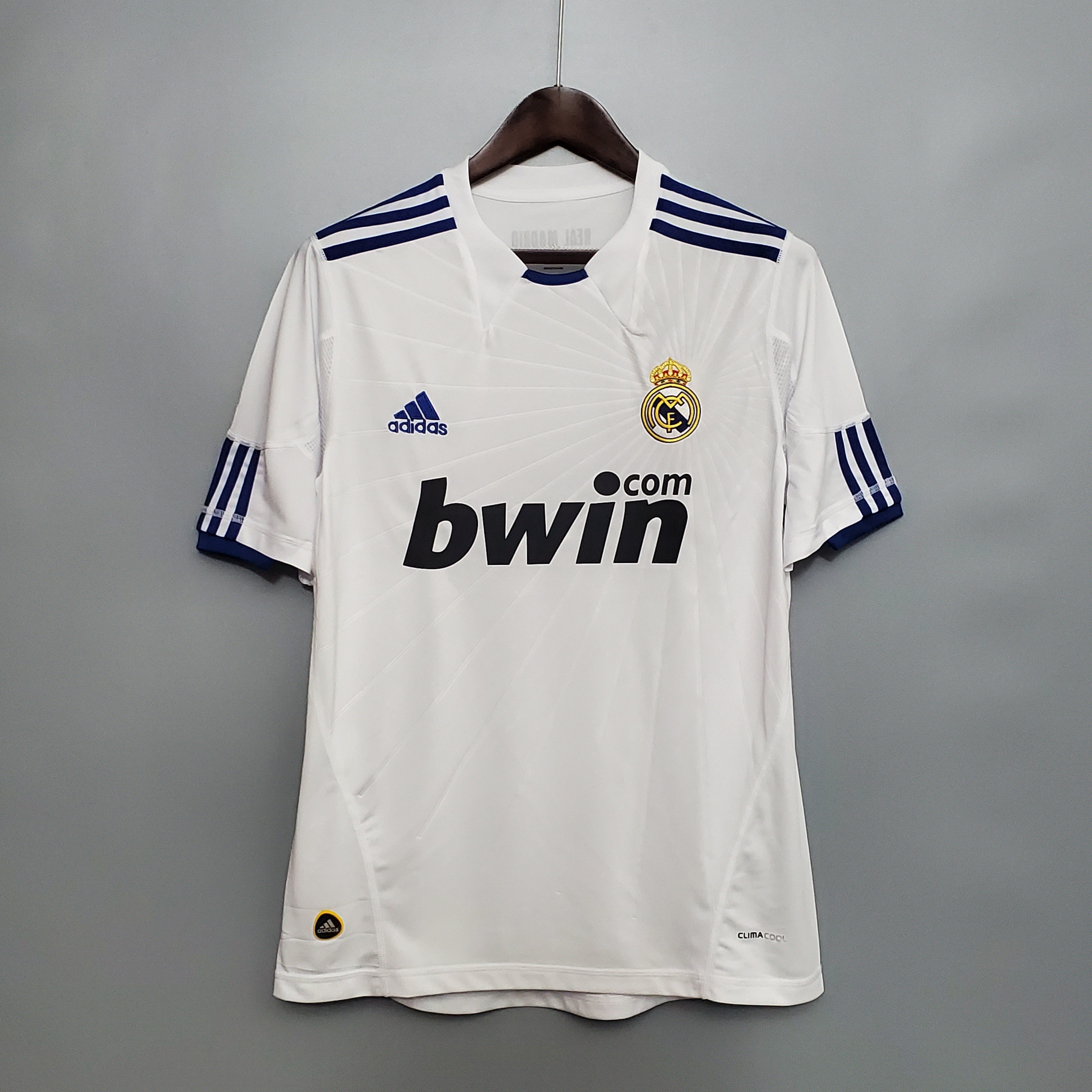 REAL MADRID RETRO 2010 2011